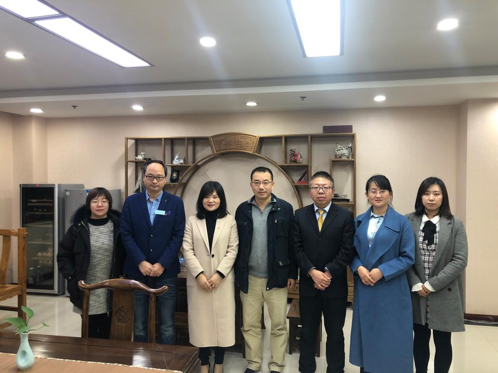 董媛老师及名师工作室一行参观陕西工商职业学院旅游与酒店管理学院